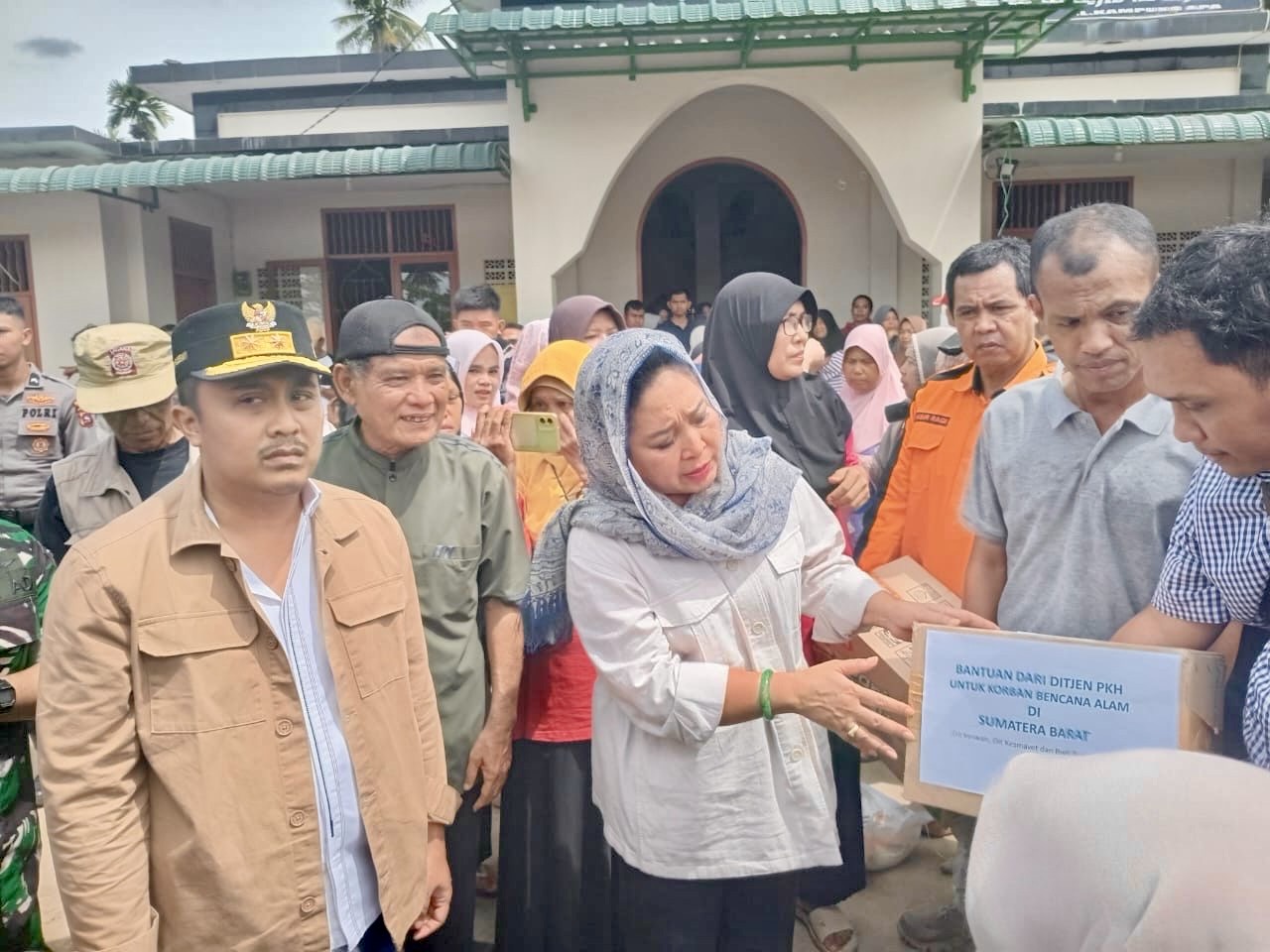 Bantuan Obat Hewan untuk Peternak Sumbar