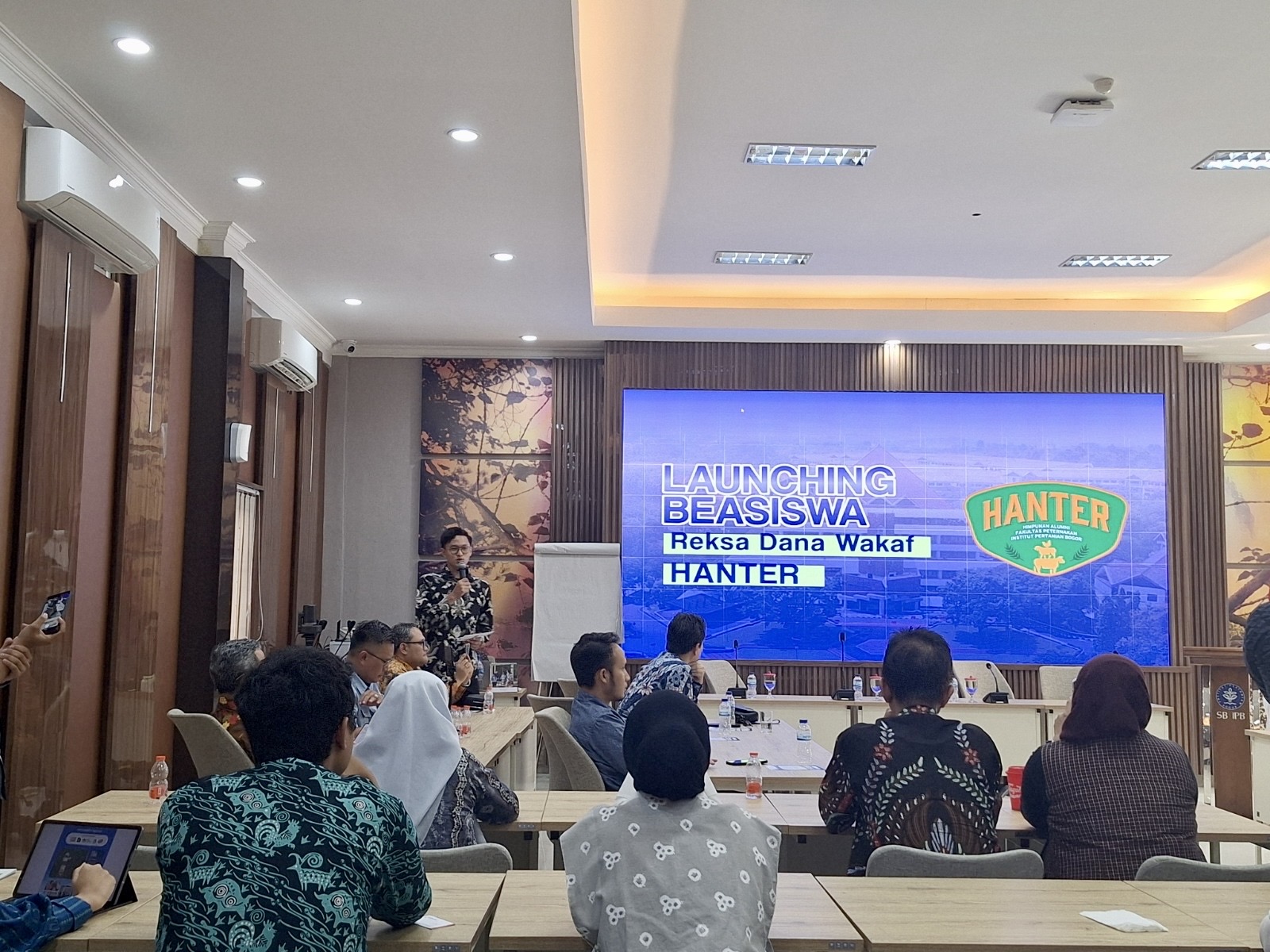 Hanter Launching Beasiswa Wakaf