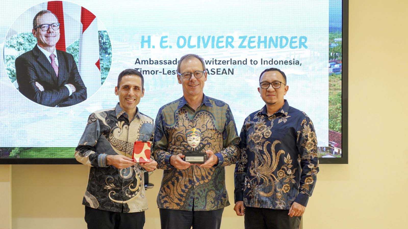Duta Besar Swiss Kunjungi Pabrik Kejayan Nestlé Indonesia 4 WhatsApp Image 2026 06 19 at 12.17.57